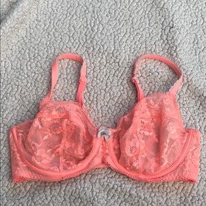 34DD Victoria’s Secret Bra